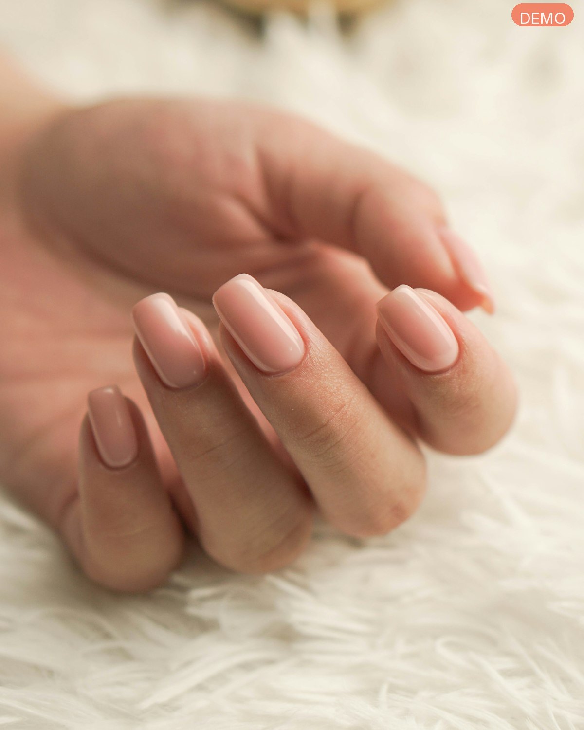 Manicure nude